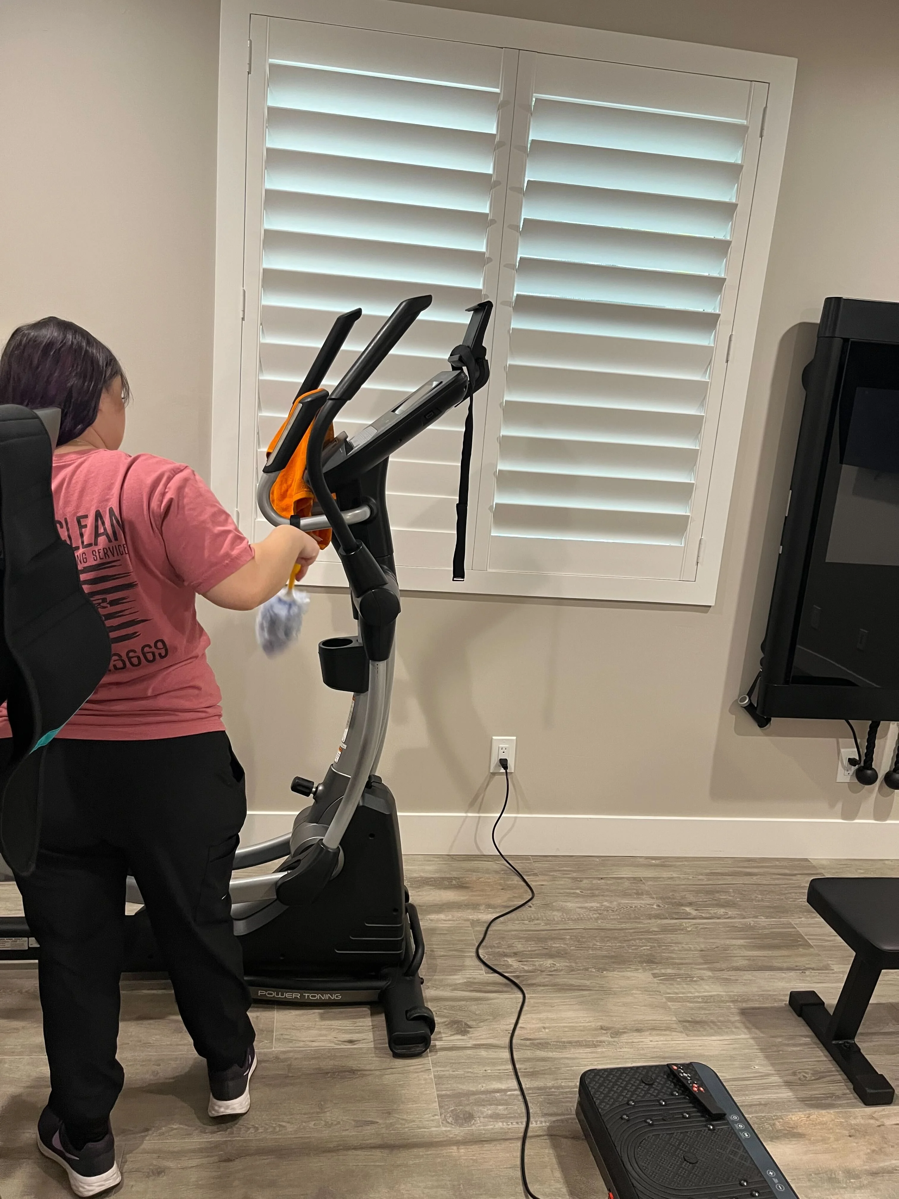 Professional apartment deep cleaning